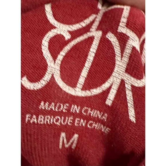 NWT CHASER Revolve Open-Back Long Sleeve Rock & Roll Red Top Shirt - Medium - Picture 4 of 5